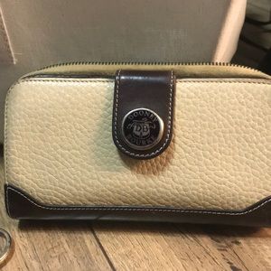 Dooney & Bourke wallet
